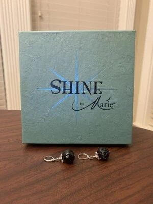 Pendientes Shine by Marie Osmond simulados de perlas negras enchapados en plata rosa Foto 1 de 4