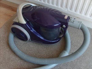 VAX 1800W Performance Hoover vacuum cleaner - Picture 1 of 2