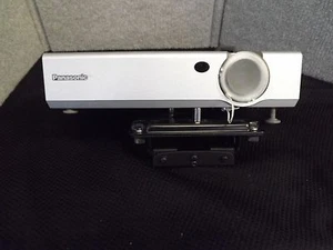 Panasonic PT-LC76U 1600 Lumens 1024x768 4:3 Digital Projector - Picture 1 of 7