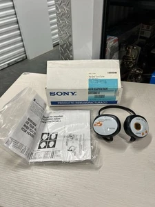 Sony S2 Walkman SRF-HM01V FM AM Street Style Headset Radio TV Weather MegaBass - Picture 1 of 10