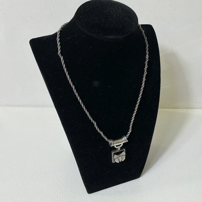 Collar mariposa de plata Alexander McQueen Foto 1 de 3