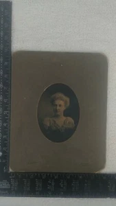 (Vintage) Woman BW Oval Photo on Cardboard Frame NY Brooklyn - Bild 1 von 5