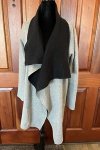 Cárdigan Largo NEIMAN MARCUS Mezcla Cachemira Doble Cara Cascada Talla S Negro/Gris - Imagen 1 de 8