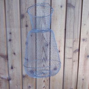 Vintage Metal Fish Keeper Basket Collapsible Wire Mesh Fishing - Bild 1 von 3