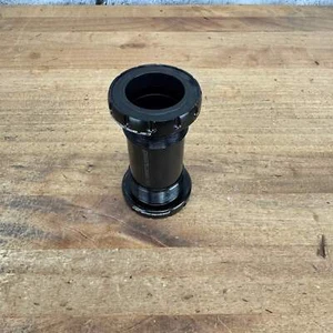Ceramicspeed Staffa inferiore filettata italiana per mandrini Sram DUB 85 g - Foto 1 di 5