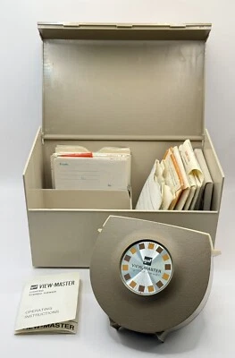 Vintage Lighted Viewmaster GAF With 46 Slides and Library Storage Case Tested - Image 1 of 4