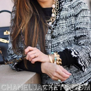 $6,985 CHANEL  Black & White Frayed Silk Feather Trim JACKET * FR 38 / US 4 - Picture 1 of 22