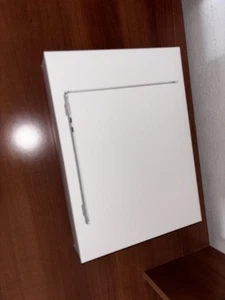 Apple 2024 Mac Book Air 13" M3 - 8CPU/8GPU - 16GB RAM 256GB grigio siderale - Zdjęcie 1 z 5