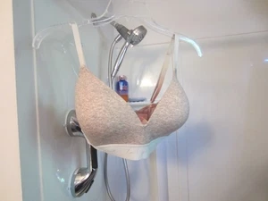 Neu ohne Etikett Damen-BH kabellos Wear Everywhere PINK Größe 34DD Farbe grau - Bild 1 von 13