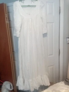 Victoria Secret Vtg Gold Label Cotton White Nightgown Cottage Core Medium? check - Picture 1 of 5
