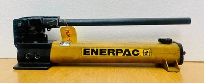 Enerpac P392 Two-Speed Hydraulic Hand Pump 700 Bar/10,000 PSI #16 - Image 1 of 4