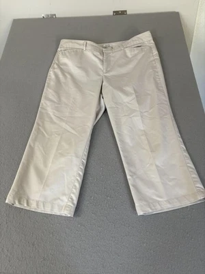 Pantalones capri Dockers Metro para mujer 14 beige tiro medio curvilíneos elásticos clásicos informales Foto 1 de 4