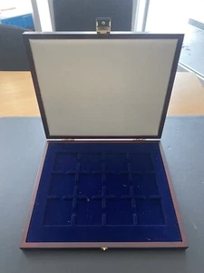 Echtholz-Münzkassette mit 12 Fächern 50 x 50 mm / Passend für Quadrum-Kapseln - Bild 1 von 2