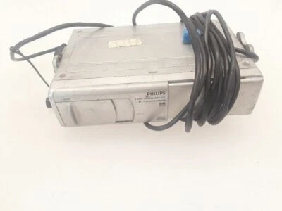 1999 Mazda 626 Sedan LHD 1.8i 74KW CD Changer 22RC02750B - Image 1 of 4