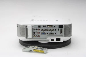 Proyector LCD NEC NP1150 con control remoto: lámpara y filtro 88 horas, 96% de vida útil restante - Imagen 1 de 8
