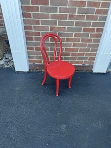 Vintage WOOD BENTWOOD Red SPINDLE BOW BACK SCHOOL FARMHOUSE CHILD Youth CHAIR - Picture 1 of 8