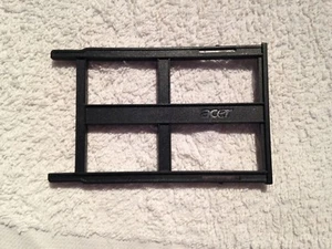Bouchon cache carte PCMCIA acer aspire 9410 9300 pièce pc portable - Foto 1 di 2
