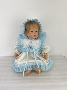 HERMOSA MUÑECA PORCELANA 19" AUTOGRAFIADA POR BEVERLY STOEHR - Imagen 1 de 15