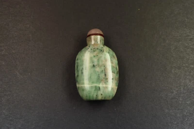 älteres Snuffbottle, Jade, China Republikzeit aus alter Sammlung - Bild 1 von 4