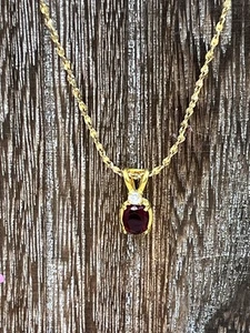 Dunkelrot/burgund goldfarben Modeschmuck Halskette  - Bild 1 von 2