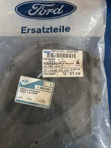 FORD FOCUS plastic covering grille 98AB18B984BD - Picture 1 of 7