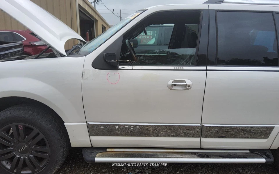LINCOLN NAVIGATOR 2007-2015 LEFT FRONT SIDE DOOR WHITE PLATINUM METALLIC 1711750 Foto 1 de 1