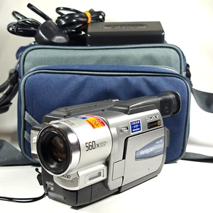 Sony Handycam CCD-TRV59E Camcorder Hi8 Video8 8mm NightShot Camera, Charger, Bag - Picture 1 of 22