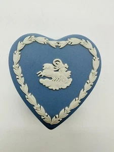 Wedgwood Blue Jasper Heart Trinket Box - Picture 1 of 9