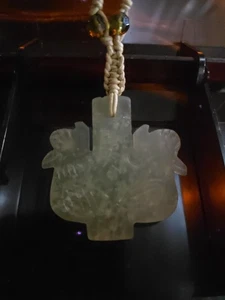 Jadeite Light Green Carved Roosters Jade Pendant W Glass Bead Cord Necklace LUCK - Imagen 1 de 4