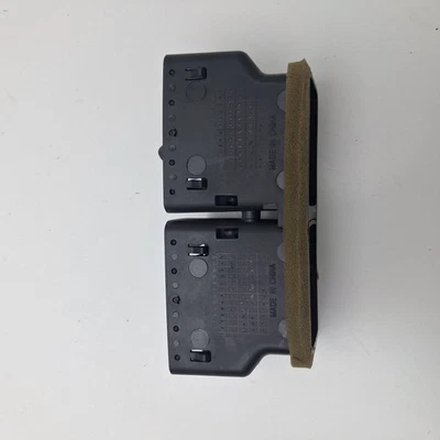 2004-2010 Cadillac STS Rear Console Air Vent Grille 25749648 - image 1 of 4