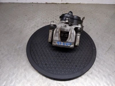 Pinza de conductor VIN A quinto dígito trasera compatible con 17-21 AUDI A4 733697 Foto 1 de 4