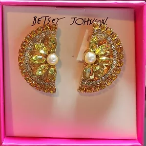 ¡NUEVO! Pendientes perforados de oro Betsey Johnson - Imagen 1 de 2