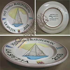 Piatto Ceramica premiazione "XVI TROFEO VELICO MARIPERMAN - 2003 - LA SPEZIA"  - Picture 1 of 1