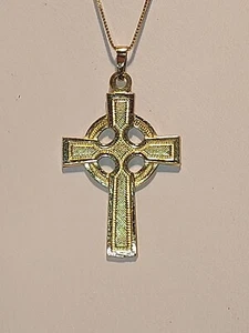 ~**14k SOLID YELLOW GOLD CROSS PENDANT**~18" Box Chain~3 GRAMS - Picture 1 of 7
