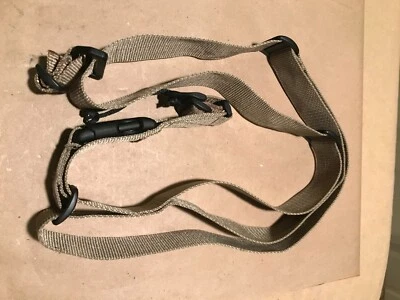 Eslinga para rifle de tres puntas bronceada Foto 1 de 4