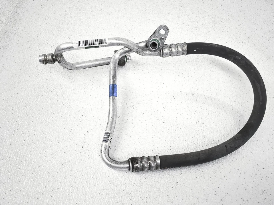 Manguera de líquido de descarga de aire acondicionado Hyundai Elantra 2014-2016 97762-3X600 Foto 1 de 4