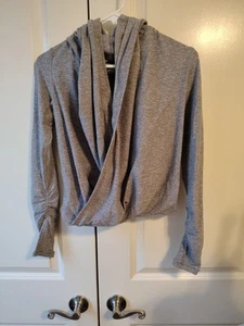 IVIVVA BY Lululemon GIRL'S FOUR COUNT SHRUG WRAP LONG SlEEVE TOP SIZE 10 GRAY - Picture 1 of 7