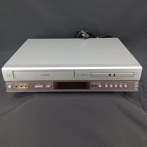 Toshiba SD-V280UA DVD/VCR Combo VHS Recorder-No Remote- Works - Picture 1 of 16