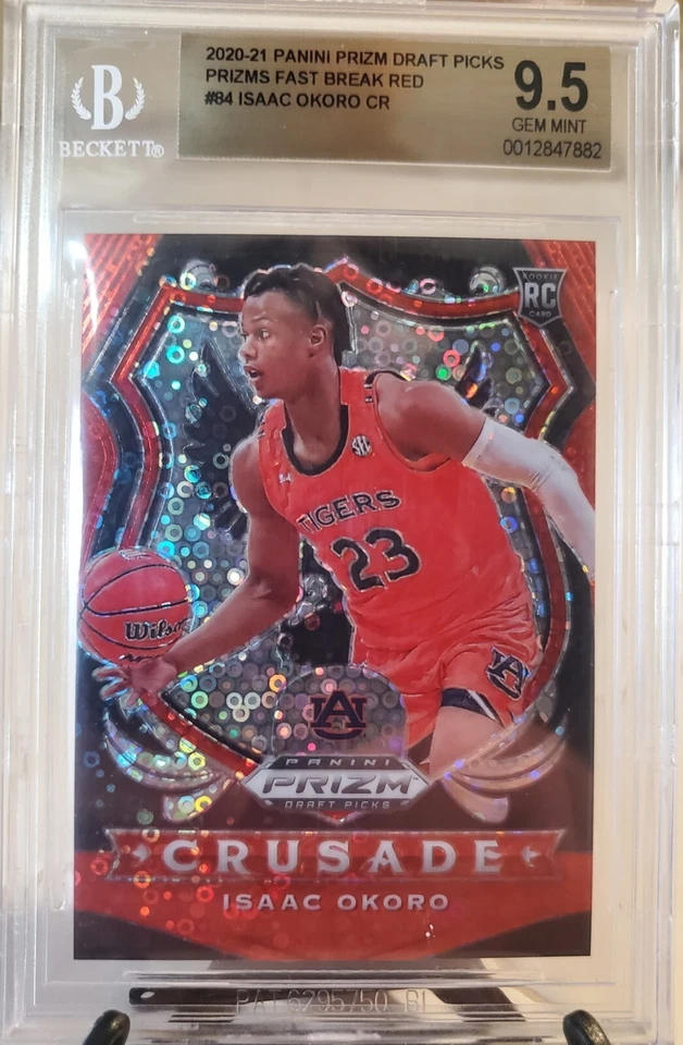 Tarjeta de novato ISSAC OKORO 2022 CRUSADE Red Fast Break Prizm PSA 9,5 #/125 BULLS RC Foto 1 de 2