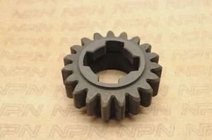 HUSQVARNA 1968-69 SPORTSMAN 360 Main Shaft 2ND Gear 19T NOS OEM - Picture 1 of 2