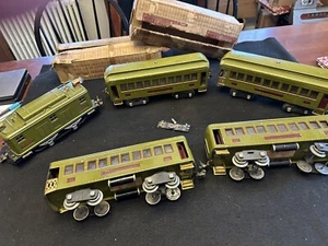 Antique Standard Gauge Prewar Lionel 8E Engine & 4 Cars - 2 Pullman/ 2 Observat. - Picture 1 of 12