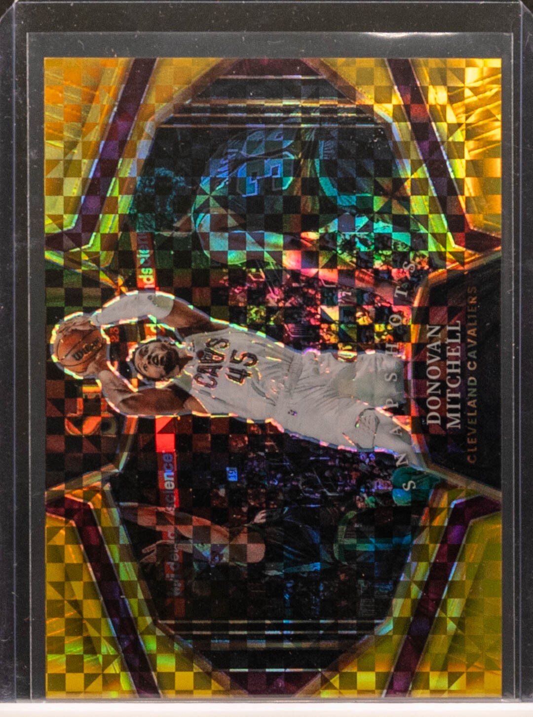 DONOVAN MITCHELL 2022 Panini Select Snapshots Gold Prizm 6/10