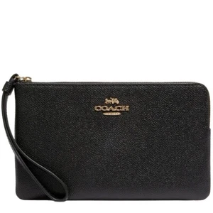 COACH Corner Zip Wristlet In Pebbled Leather Gold/Black NEW w/TAGS $88 - Picture 1 of 1