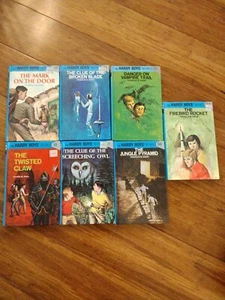 Menge 7 robuste Jungen Vintage Hardcover Bücher Franklin Dixon 13,18,21,41,50,56,57 - Bild 1 von 4