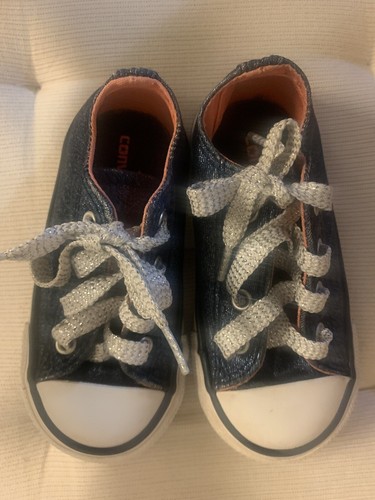 CONVERSE ALL STAR Child Size 6 Denim Style