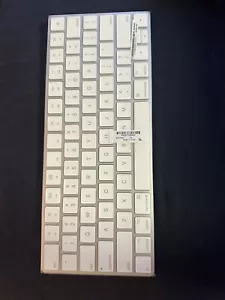 Apple Keyboard - Picture 1 of 2