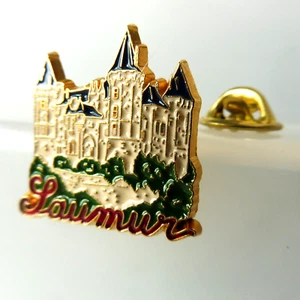 PIN'S PINS EPINGLETTE - SAUMUR CHATEAU - Picture 1 of 1