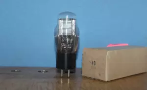 Tubi radio 00A 200A tipo 40 NOS sfusi senza marchio - Foto 1 di 3
