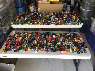 Nice HUGE Lot of Nearly 500 Loose Hotwheels Matchbox and others used Condition - Image 1 of 4