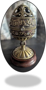 Jane Seymour St. Catherine's Court Musical Egg - Rotating Butterfly - Rare one - Picture 1 of 12